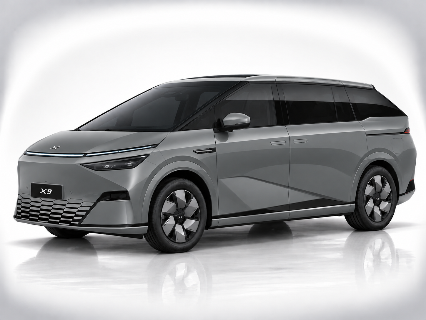 Xpeng X9 Matte Gray