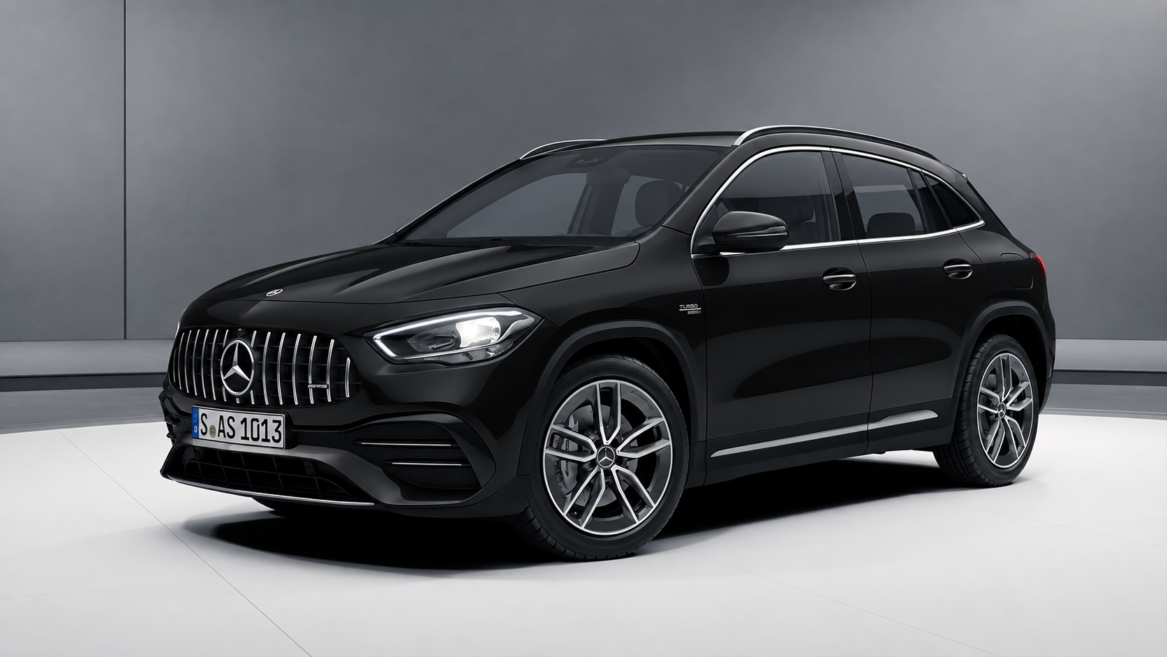 Mercedes-AMG GLA 35 Cosmos Black