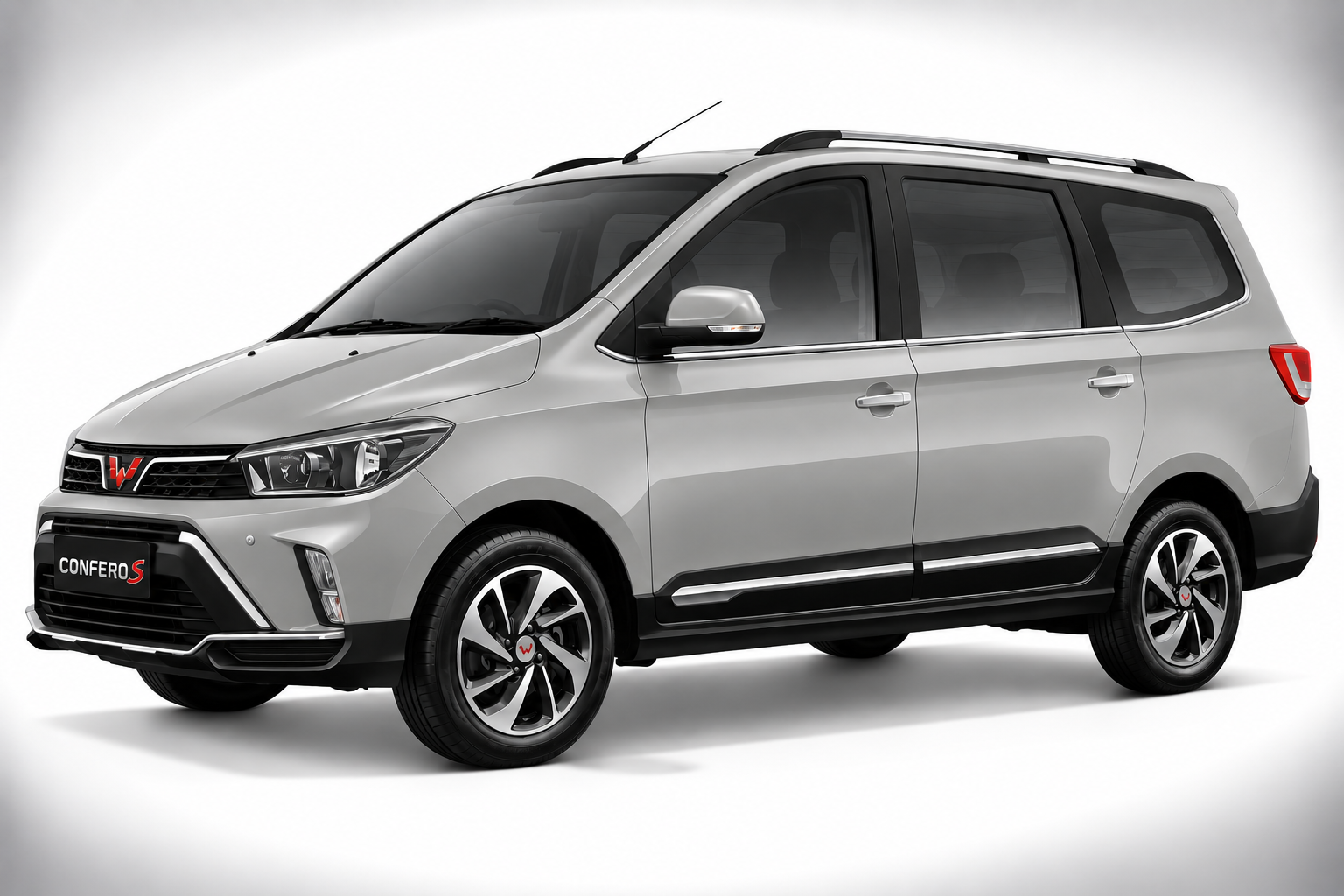 Wuling Confero S Dazzling Silver