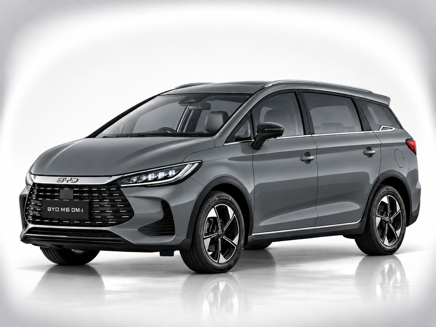 BYD M6 DM-i Harbour Grey