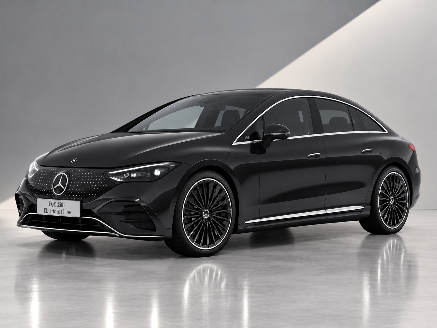 Mercedes Benz EQE Saloon Obsidian Black
