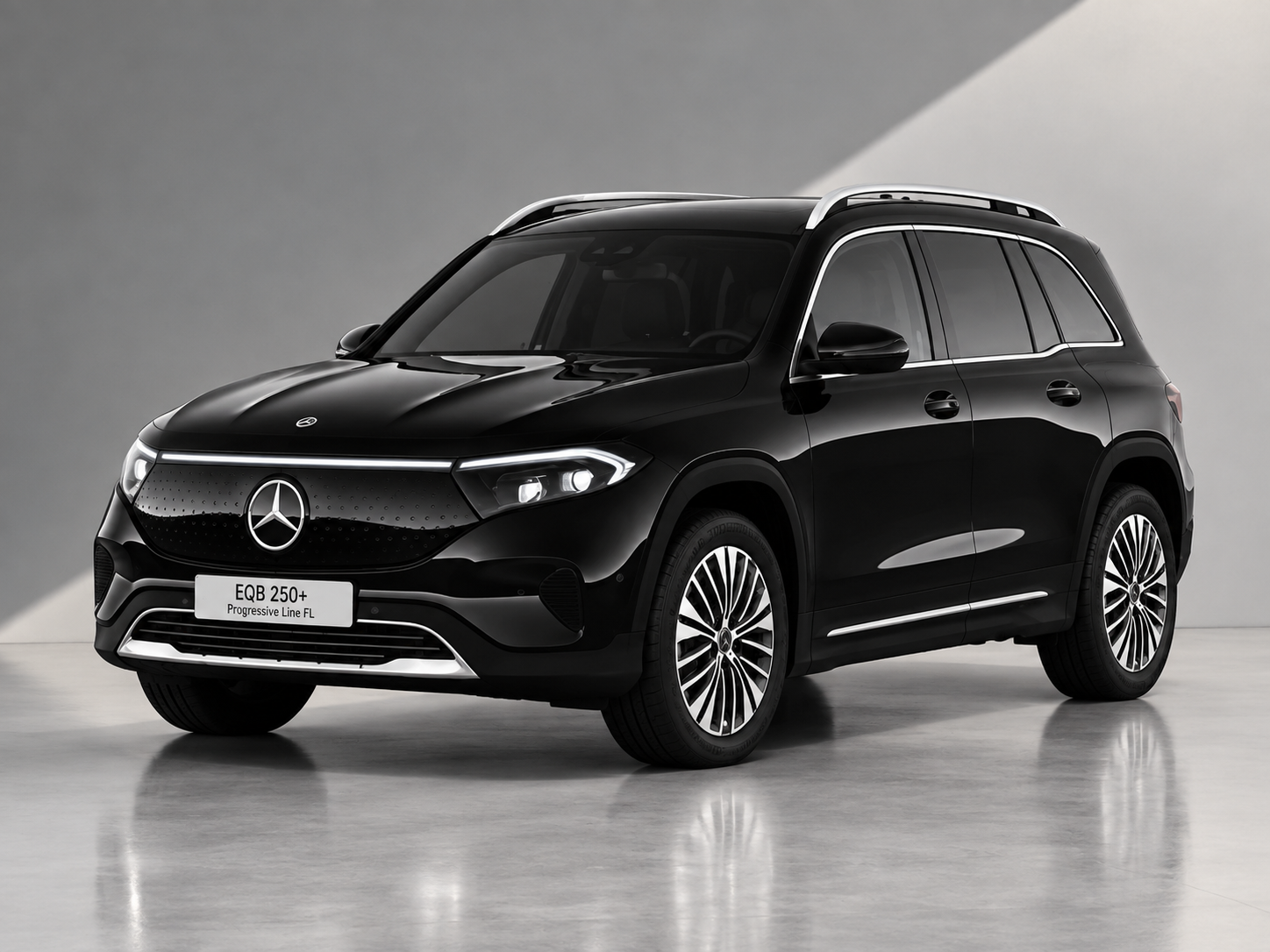 Mercedes Benz EQB Cosmos Black