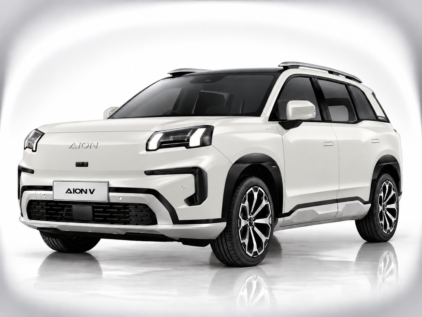 Aion V Arctic White